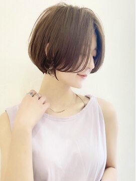 アンド ストーリーズ(&STORIES) 大人可愛い小顔ひし形クビレ丸み20代30代40代大人ショート(蘭)