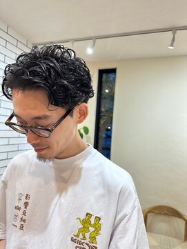 シフト(SHEEFT) 束感ビジネスカジュアル20代30代フェザーパーマツーブロック