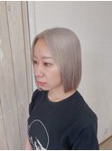 ホワイトベージュ