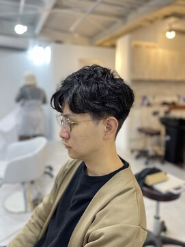 ソイクフ 高田馬場店(SOY-KUFU) 20代30代40代◎スーツ刈り上げ短髪ナチュラルパーマヘア