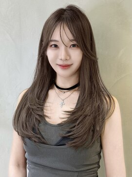 グロー 大宮(GLROW) レイヤーカット オリーブベージュ 顔まわりカット