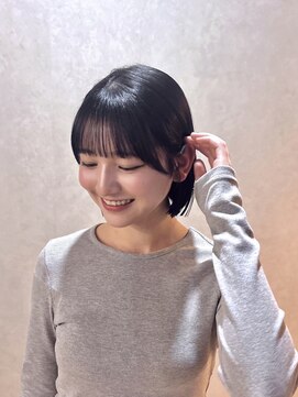 メロウ 神戸三宮(mellow) 切りっぱなしボブ×ブルーブラック