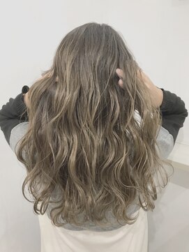 ヘアースタジオ ゼン(hair studio Zen) 外国人風_大人ハイライト