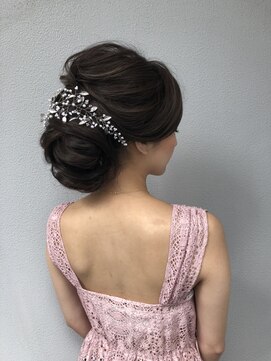 ヘアイズム ブランシュ(hair-ism BLanCHe) シニヨン