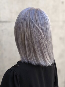 ヘアドクターバークリッヂ(Hair Dr.Bacritg)の写真/20種類以上の薬剤から最適なカラーをご提案♪トレンドの透け感・抜け感のあるデザインカラーもお任せ！