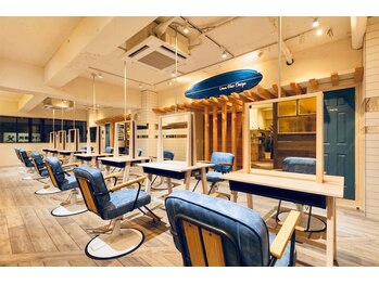 Ursus hair Design by HEADLIGHT 川崎店【アーサス ヘアー デザイン】