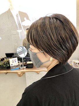 ロミー 本厚木(ROMMY.) 笑顔になる3Dショートヘア　/ ロミー本厚木