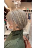 ショート×ボブ