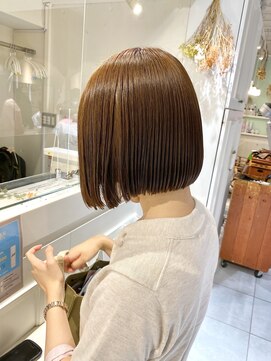 ネオリーブカフ 鶴ヶ峰店(Neolive caff) アゴライン　ボブ　スッキリ　手ぐしでまとまる　ベージュ