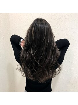 リー ルーチェ 布施(Lee Luce) コントラストハイライトカラー♪【真栄田】