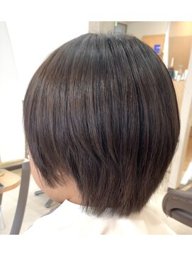 カットハウス はさみの部屋 マッシュショート/縮毛矯正ストレート/マロンブラウン/前髪あり
