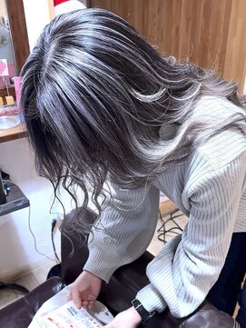 ブレイズヘアー(BLAZEhair) ホワイトグレージュバレイヤージュ×ブリーチ２回