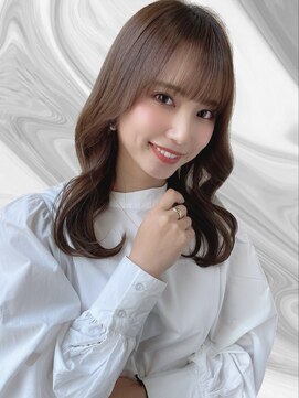 サロンドルテラ (Salon de Lutella) オフィスカジュアルくびれミディアムレイヤー　ラテベージュ