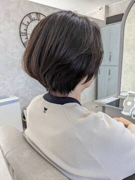 ガーデン バイ イル(GARDEN by illu Co.Ltd) 艶のあるブルーベージュ×ショートヘア◇