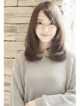 レウナ 外苑前(Reuna) 30代40代大人可愛いセミロング　ミディアム