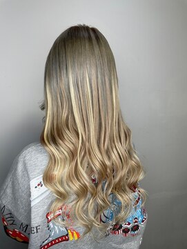 フツーロ 栄(FUTURO) #ギャル #プルエクステ #ハイトーン