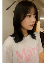 テン(TEN.)&nbsp;グレーカラー×顔まわりレイヤー