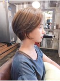 ミニボブボブショート斜めバングプラチナベージュマニッシュボブ
