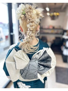 イグルー(igloo) エクステで長さ出し!ハイポニー編みおろし