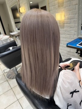 ルグランシャトー(Le grand chateau) ホワイトベージュ