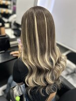 グランディールヘアデザイン(grandir hairdesign)&nbsp;グレージュにホワイトベージュハイライト！-Yurika-