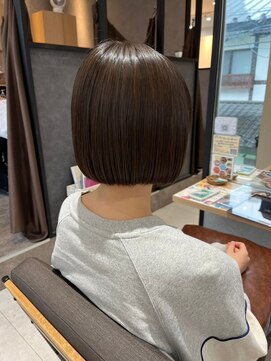 コトナ 越谷店 大人可愛い20代30代40代インナーカラー小顔ぱっつんボブ越谷