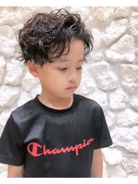 モアナ バイ ヘッドライト 長野駅前店(Moana by HEADLIGHT) #長野駅前#センターパート#スパイラルパーマ#ツイスパ