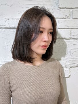 レーヴバイキートス(REVE by kiitos) 透ける寒色ブラウン×かきあげ前髪で大人っぽく