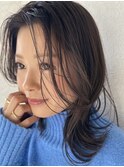 抜け感をつくる大人ミディレイヤー