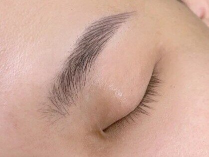 メンズ眉毛サロン THREE EYE 【メンズアイブロウ×HBL】梅田茶屋町店の写真