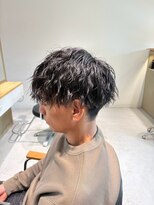 スリー(THREE) 【骨格補正】大人ウェーブショートで朝ラクメンズヘア