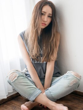 フルーリ(fleuri) アジアングレージュ☆毛束感ゆるウェーブロング