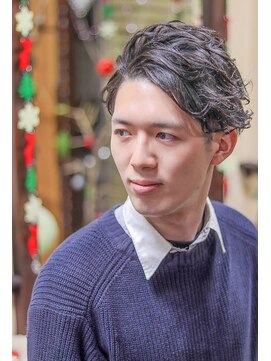 ヘアリゾート ティルタ 束感アップバングスタイル!