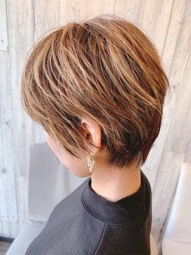 エイチアンドケー(H&K) ハイライト、ショート    髪質改善