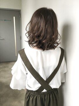 ヘアースパリゾート リアン 燕三条店(Lien) 柔らかデジパー_ハネ感ボブ