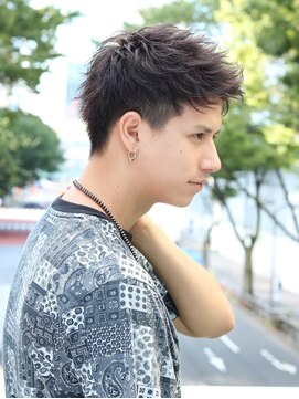 ネイビー(NAVY) かき上げヘア ワイルドアップバング 社会人 髪型 ツーブロック