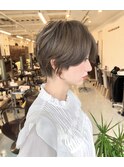 ベージュショートkchiara福岡天神川野直人