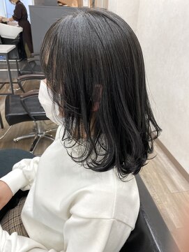 ヴィフ 大船(VIF) 前上がりレイヤー×暗髪ダークアッシュカラー