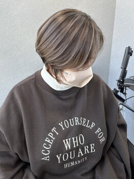 スラッシュ ホワイト(SLASH white)の写真/《年間数えきれない程の白髪に悩む方を担当◇》白髪染めでは叶わない明るさとお色をご提案◎