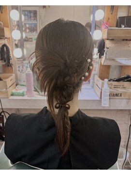 ヘアメイク エンカレッジ(HAIR MAKE encourage) 編み下ろしカチモリ