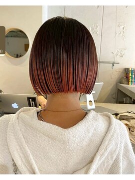 ルーム(Loom.) デザインカラーコントラストハイライト切りっぱなしボブ