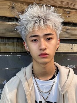 イル(iLe.) MEN’S HAIR/サーフカール/刈り上げセンターパート/ブリーチ