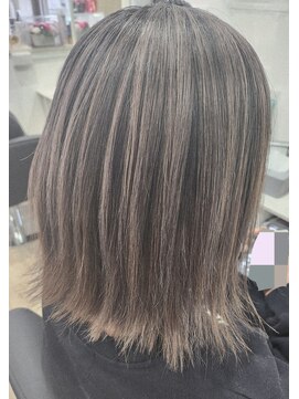 イッツマイン 毛呂山(IT’S MINE) カット+シャドールーツ+トリートメント