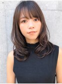 20代 30代 厚めバング 耳かけ ウェーブパーマ イメチェンヘア