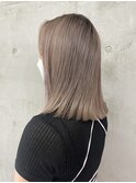 大人ペールグレージュ