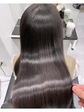 リグフクオカ(L.I.G fukuoka) くびれヘア/髪質改善/縮毛矯正/レイヤーカット/韓国/顔周り/天神