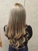 ニーナ ビューティーサロン(NINA Beauty Salon) ハイトーンはダイヤモンドヘア
