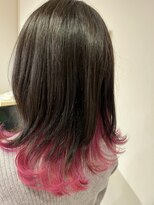 ヘアーコンセプト(HAIR CONCEPT) ピンクインナーカラー×くびれミディ