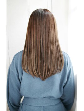 シュシュット(chouchoute) 美髪ヘルシースタイルショコラグレーアッシュふんわりカール/030