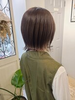 ヘア ケア ディエイチケー(HAIR CARE DHK)&nbsp;落ち着きあるグレージュの外はねボブ